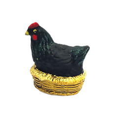 Poule noire qui couve 7 cm